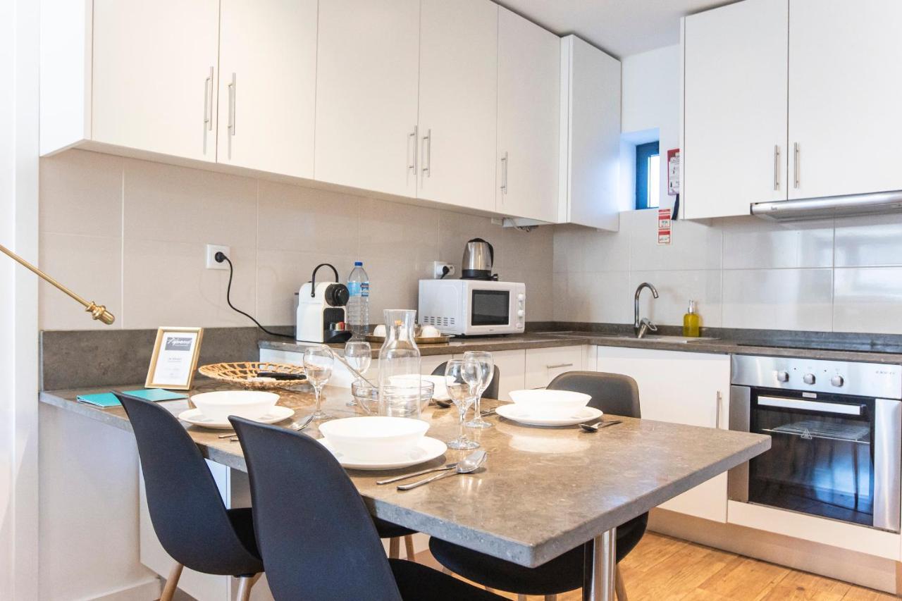 Lovelystay - Urban Cottage ポルト エクステリア 写真